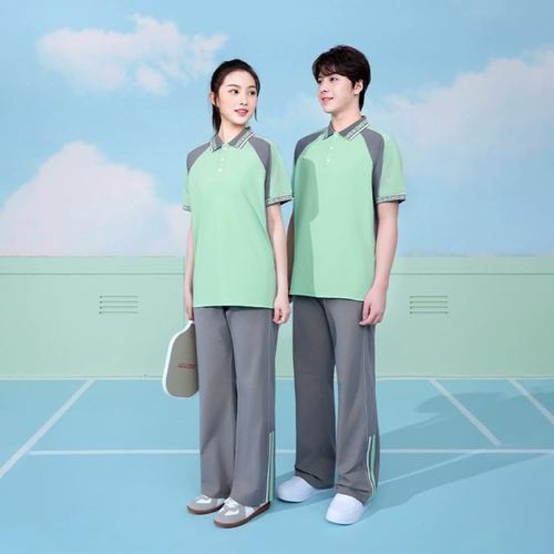 如何让学生班服定做出彩？从款式到面料，我们来一步步解析。