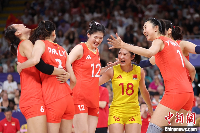 中国选手多项目斩获佳绩 王楚钦孙颖莎晋级混双