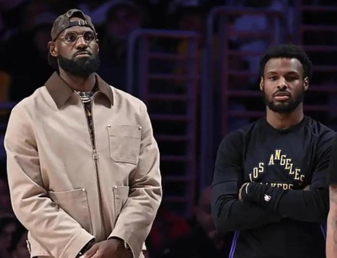 湖人5年2.4亿续约里夫斯球员暗讽詹姆斯缺乏担当