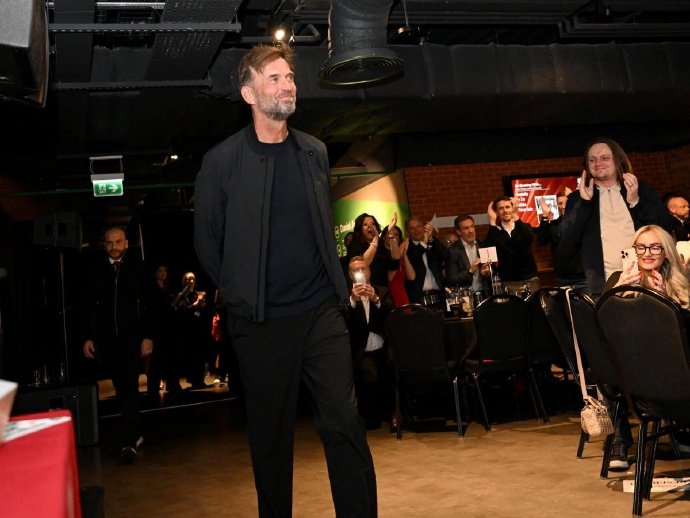 克洛普重返安菲尔德力挺斯洛特，利物浦面临赛