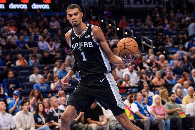 文班亚马带伤复出砍40+13+5 破65场规则门槛