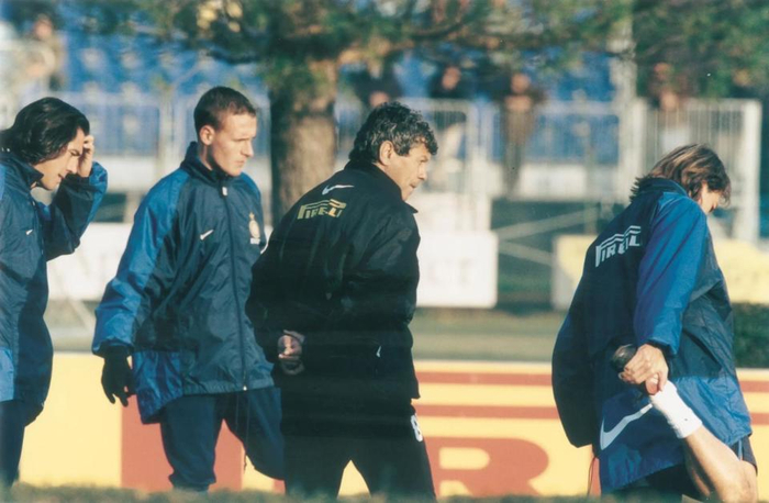 国际米兰悼念罗马尼亚传奇主帅卢塞斯库离世