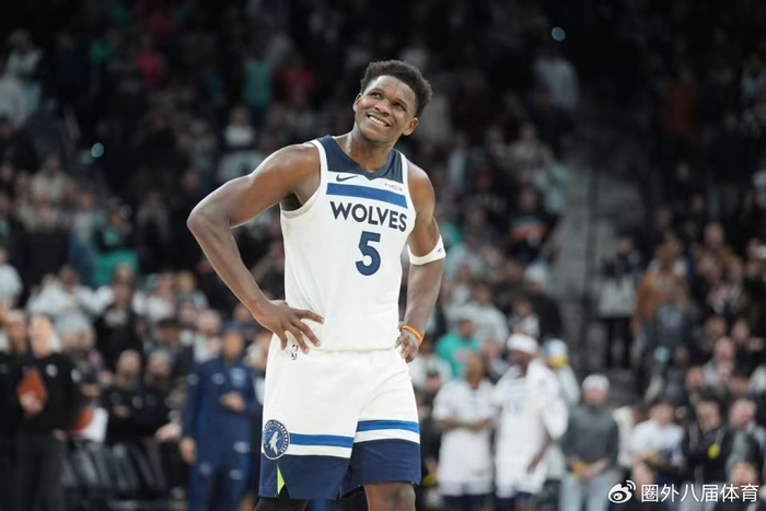 爱德华兹与坎宁安无缘最佳阵容 65场规定引争议