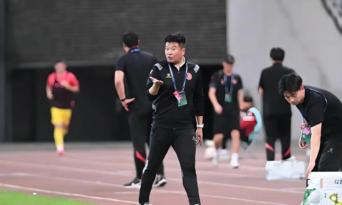 李金羽赛前发布会告别 成中超首位下课主帅